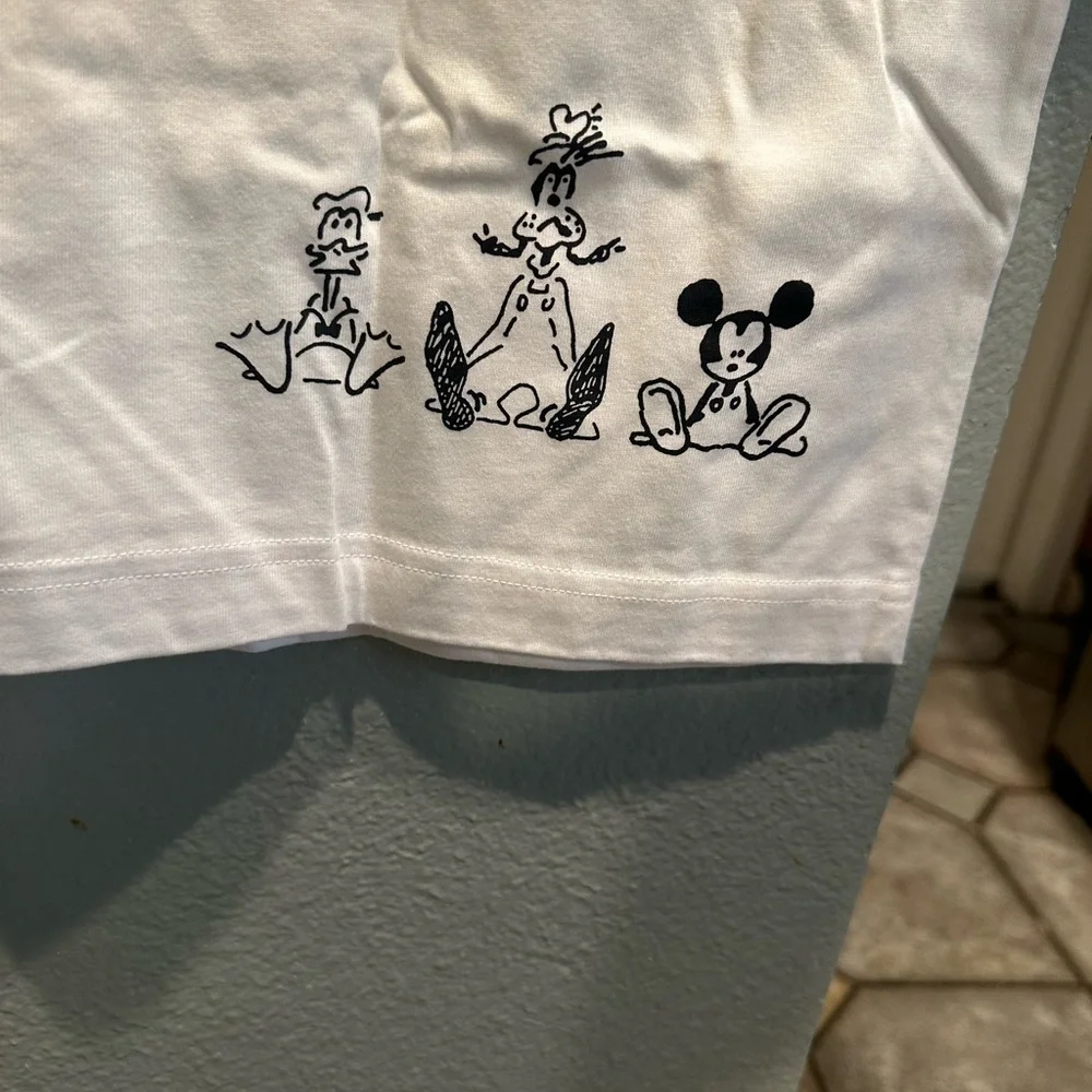 Uniqlo x Disney nagaba tee Donald Duck unisex tee - Picture 4 of 6